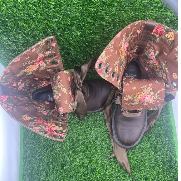 Dr. Martens Triumph Brown Leather Fold-Down Floral Combat Boots Women 8 EU 39 - Picture 15 of 16